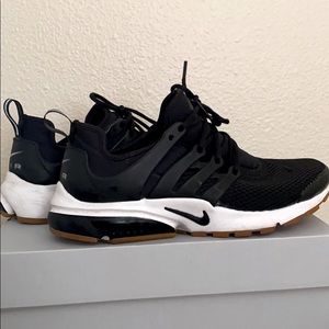 Nike Air Prestos size 6